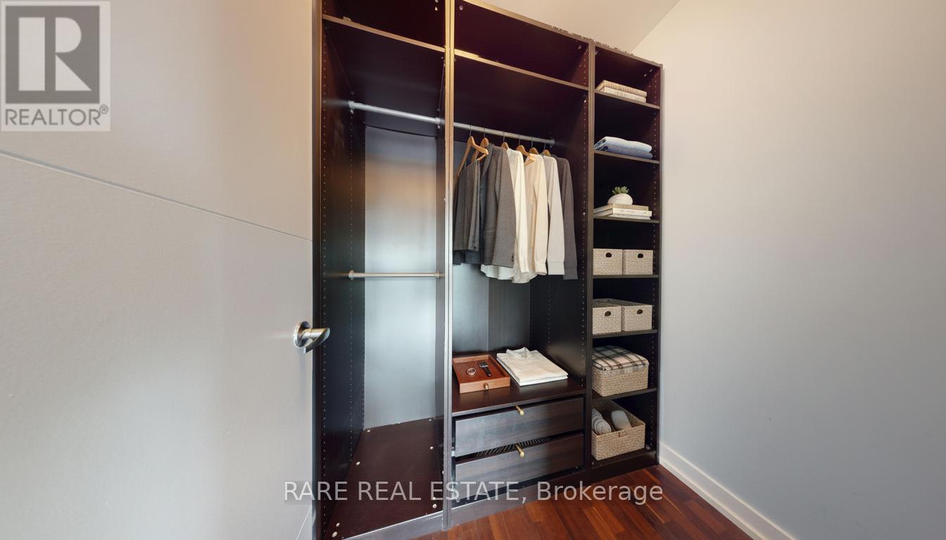 802 - 66 Portland Street, Toronto (waterfront Communities), Ontario