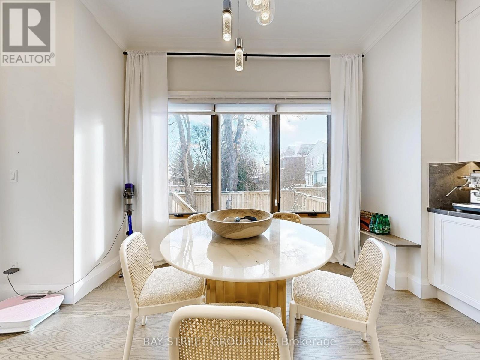 31 Evergreen Gardens, Toronto (leaside), Ontario