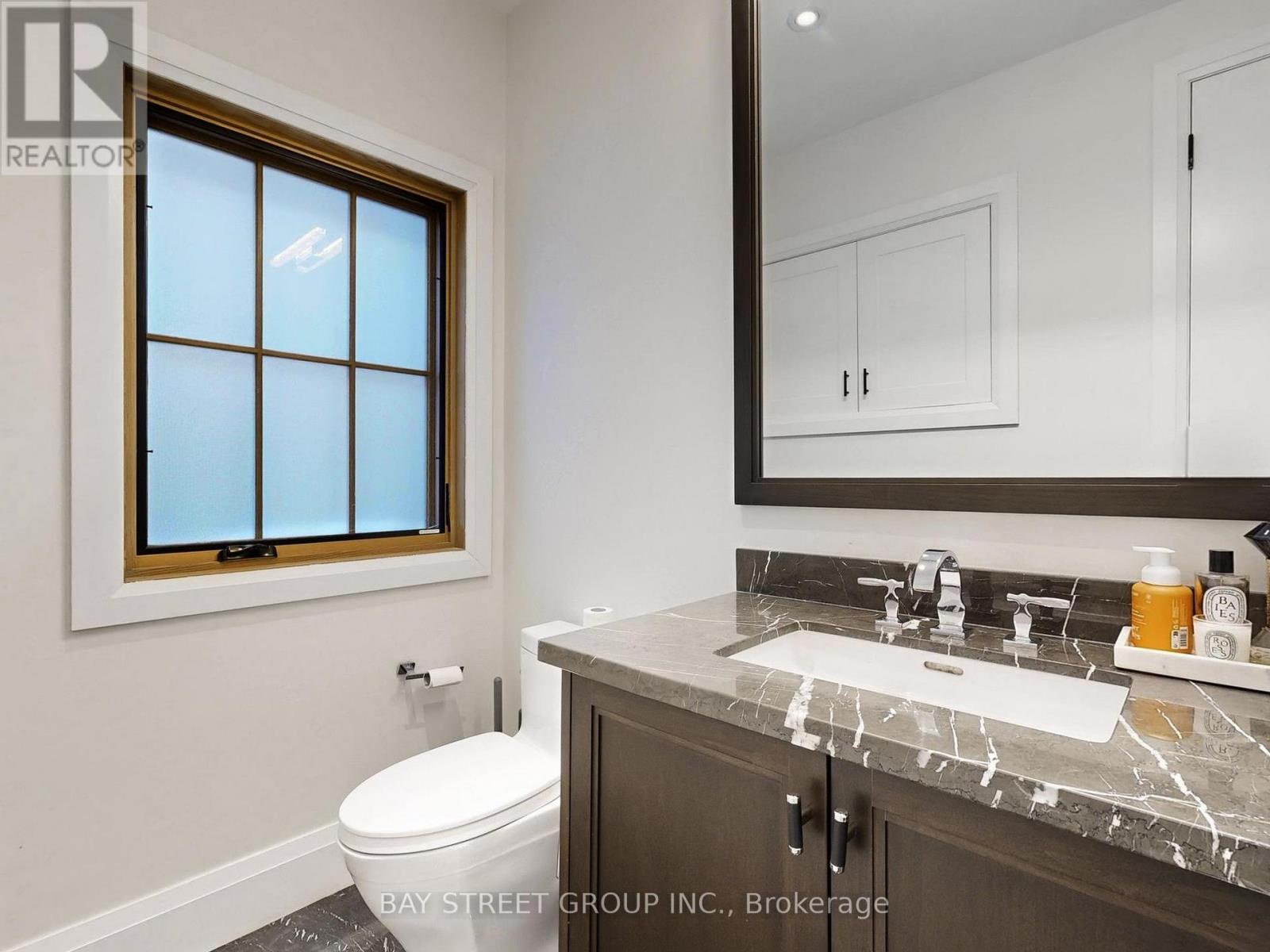 31 Evergreen Gardens, Toronto (leaside), Ontario