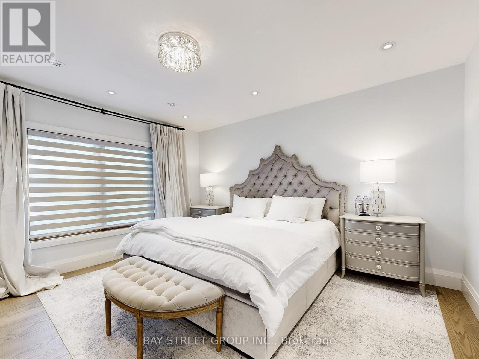 31 Evergreen Gardens, Toronto (leaside), Ontario