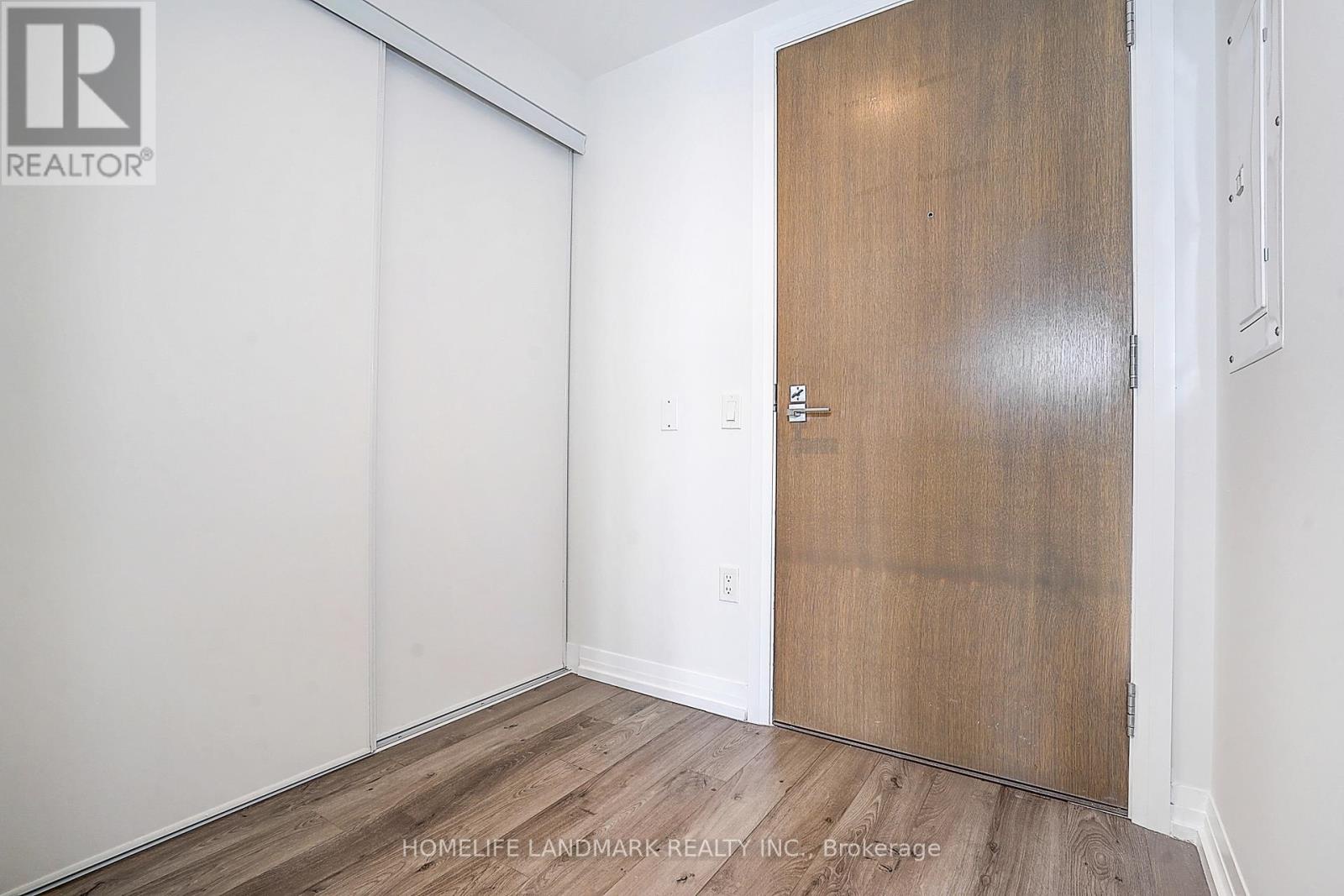 1718 - 251 Jarvis Street, Toronto (moss Park), Ontario