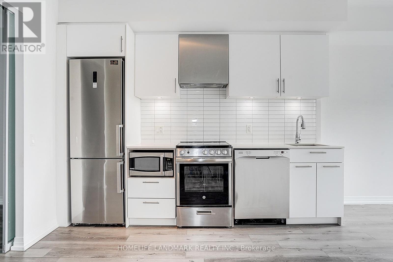 1718 - 251 Jarvis Street, Toronto (moss Park), Ontario