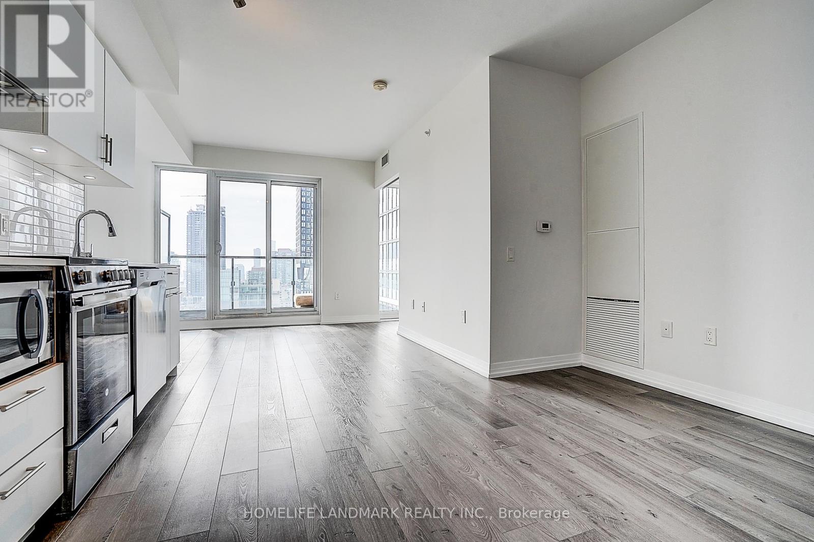 1718 - 251 Jarvis Street, Toronto (moss Park), Ontario