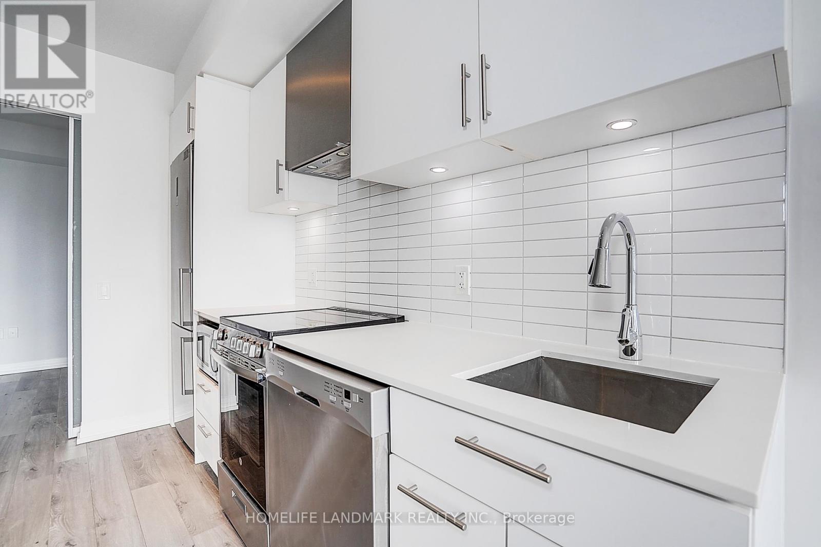 1718 - 251 Jarvis Street, Toronto (moss Park), Ontario