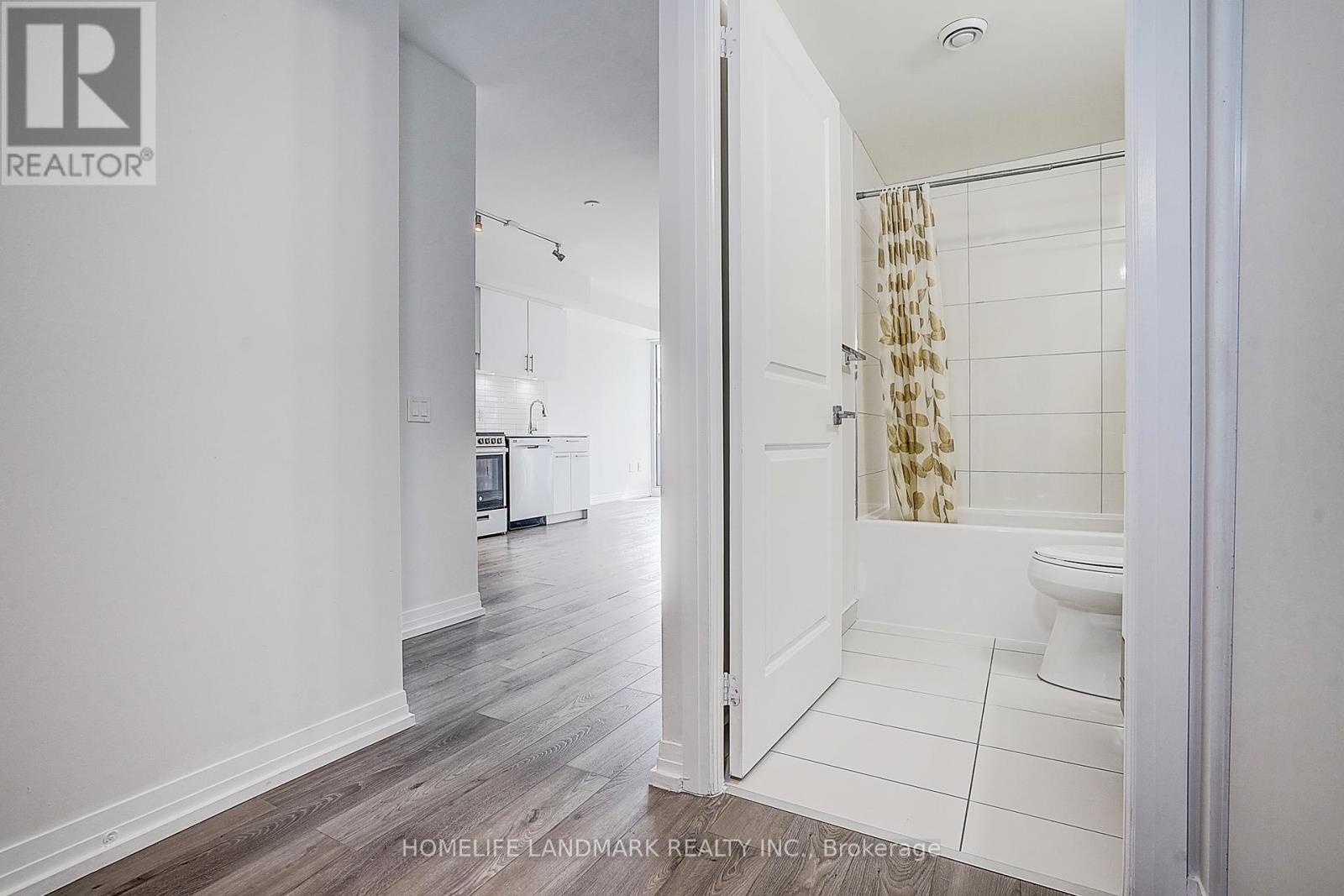 1718 - 251 Jarvis Street, Toronto (moss Park), Ontario