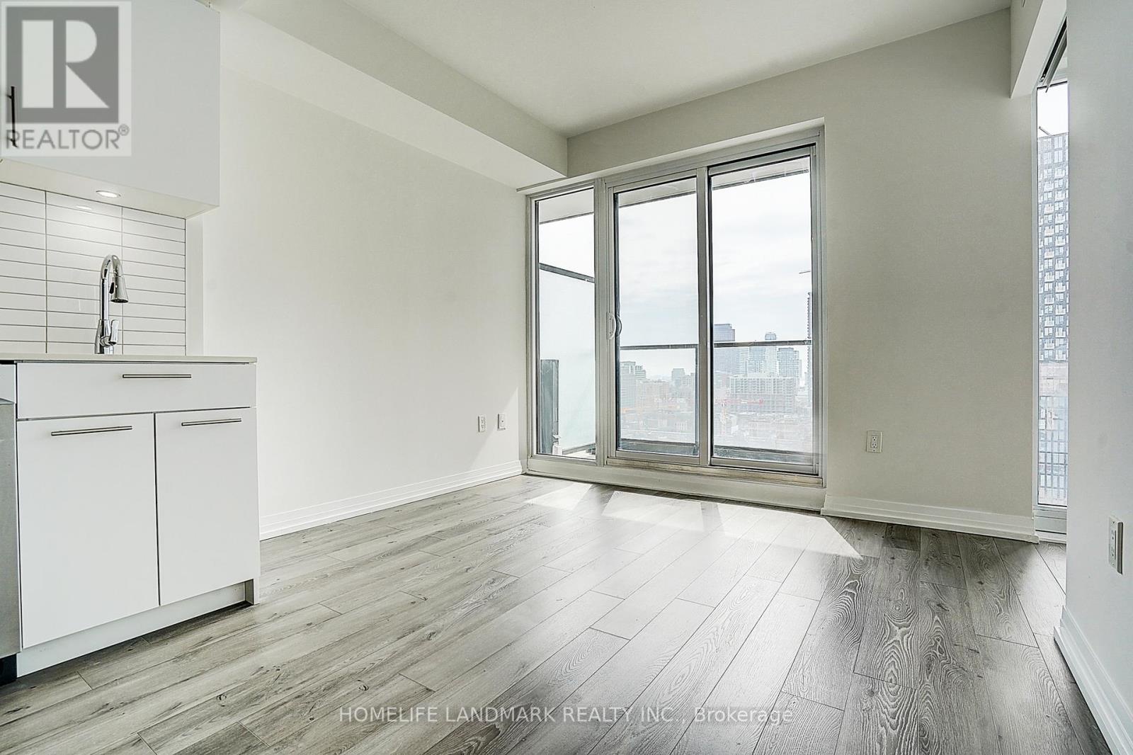 1718 - 251 Jarvis Street, Toronto (moss Park), Ontario