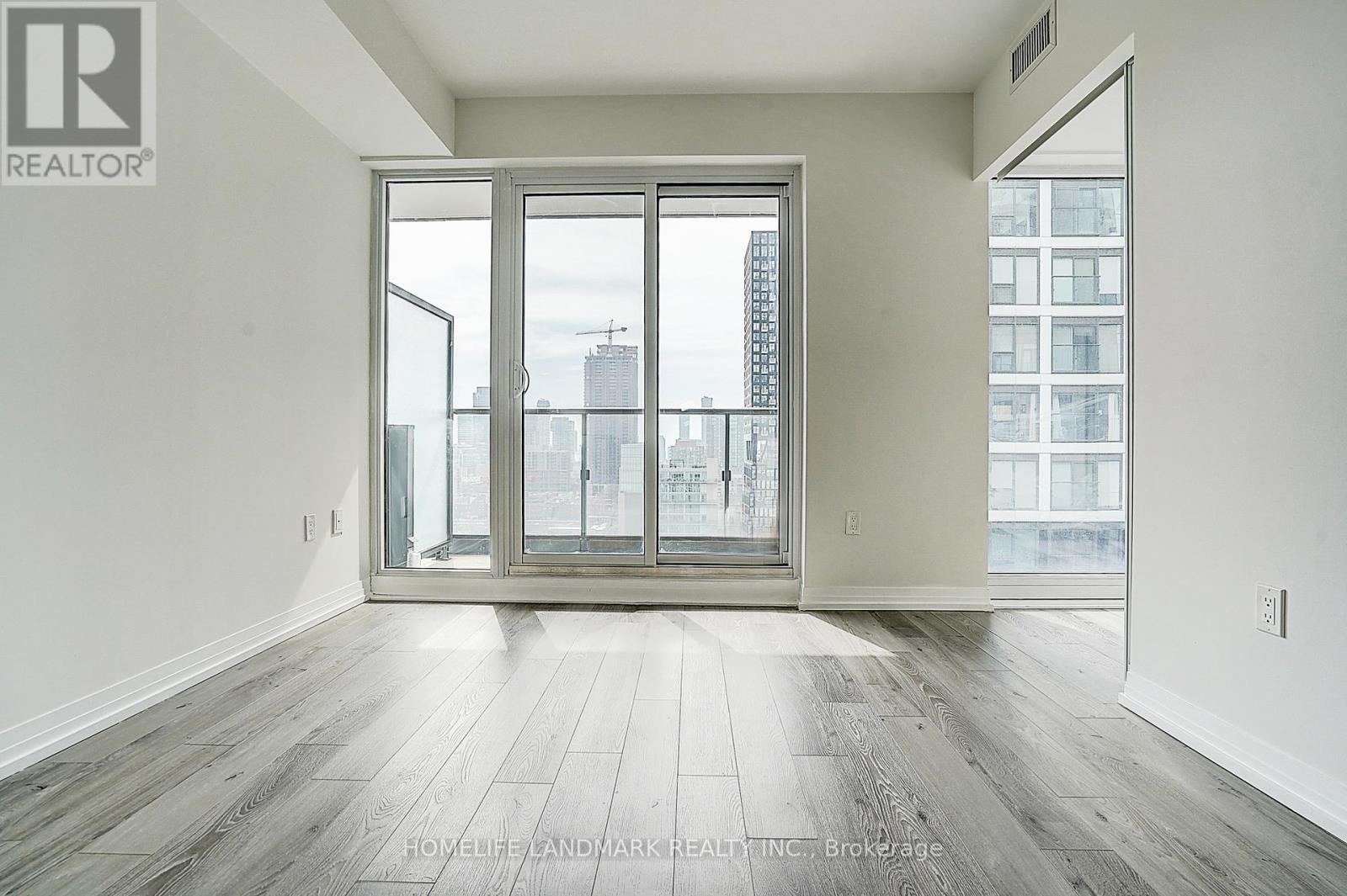 1718 - 251 Jarvis Street, Toronto (moss Park), Ontario