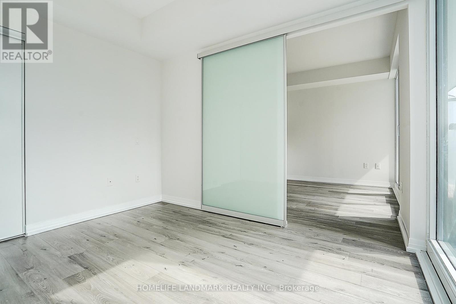 1718 - 251 Jarvis Street, Toronto (moss Park), Ontario