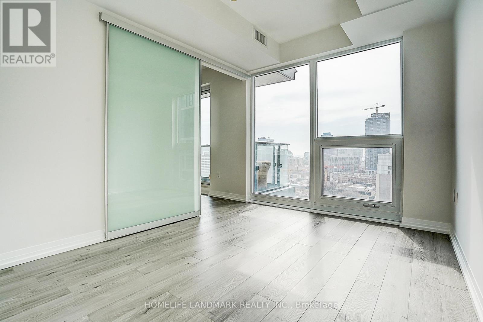 1718 - 251 Jarvis Street, Toronto (moss Park), Ontario