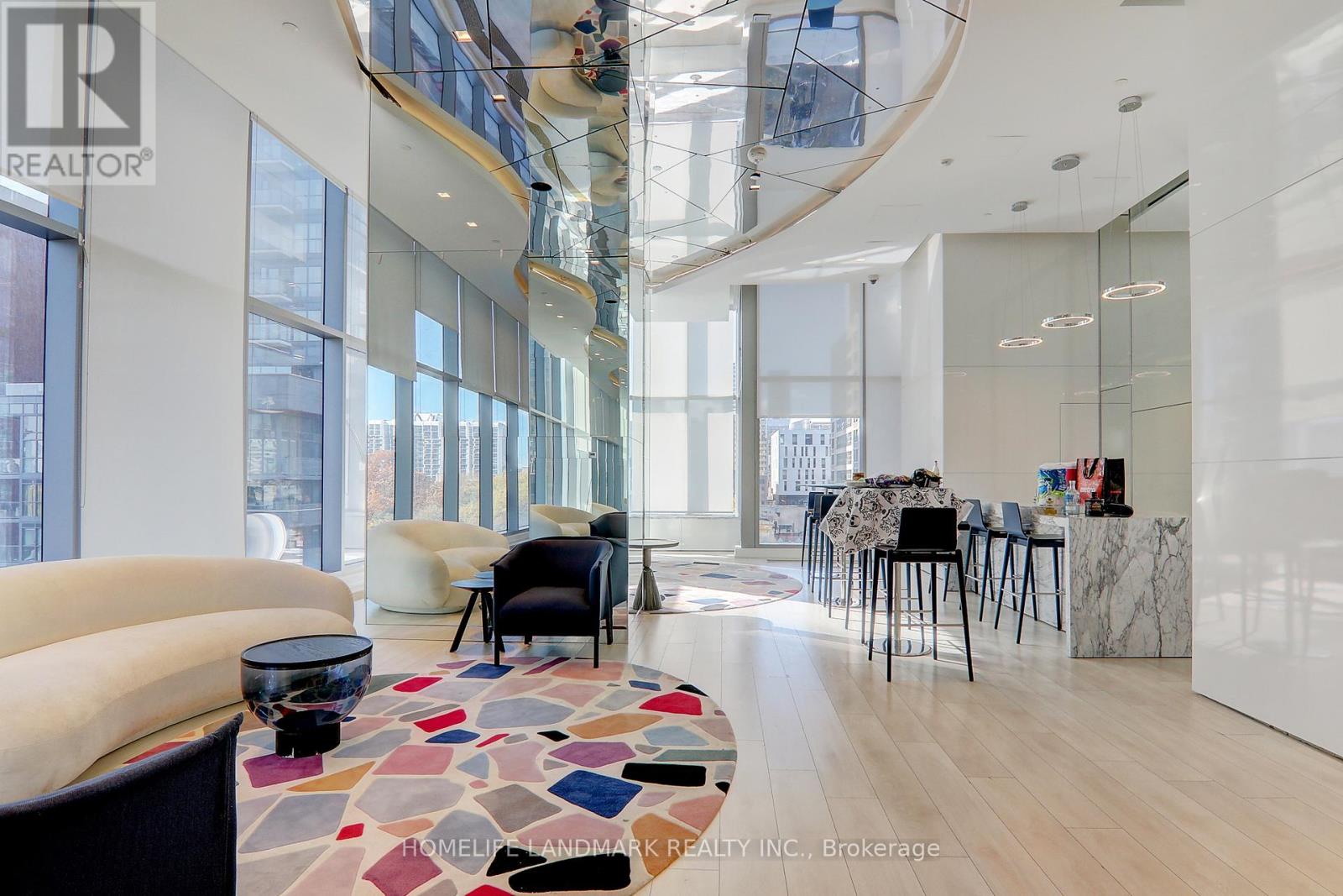 1718 - 251 Jarvis Street, Toronto (moss Park), Ontario