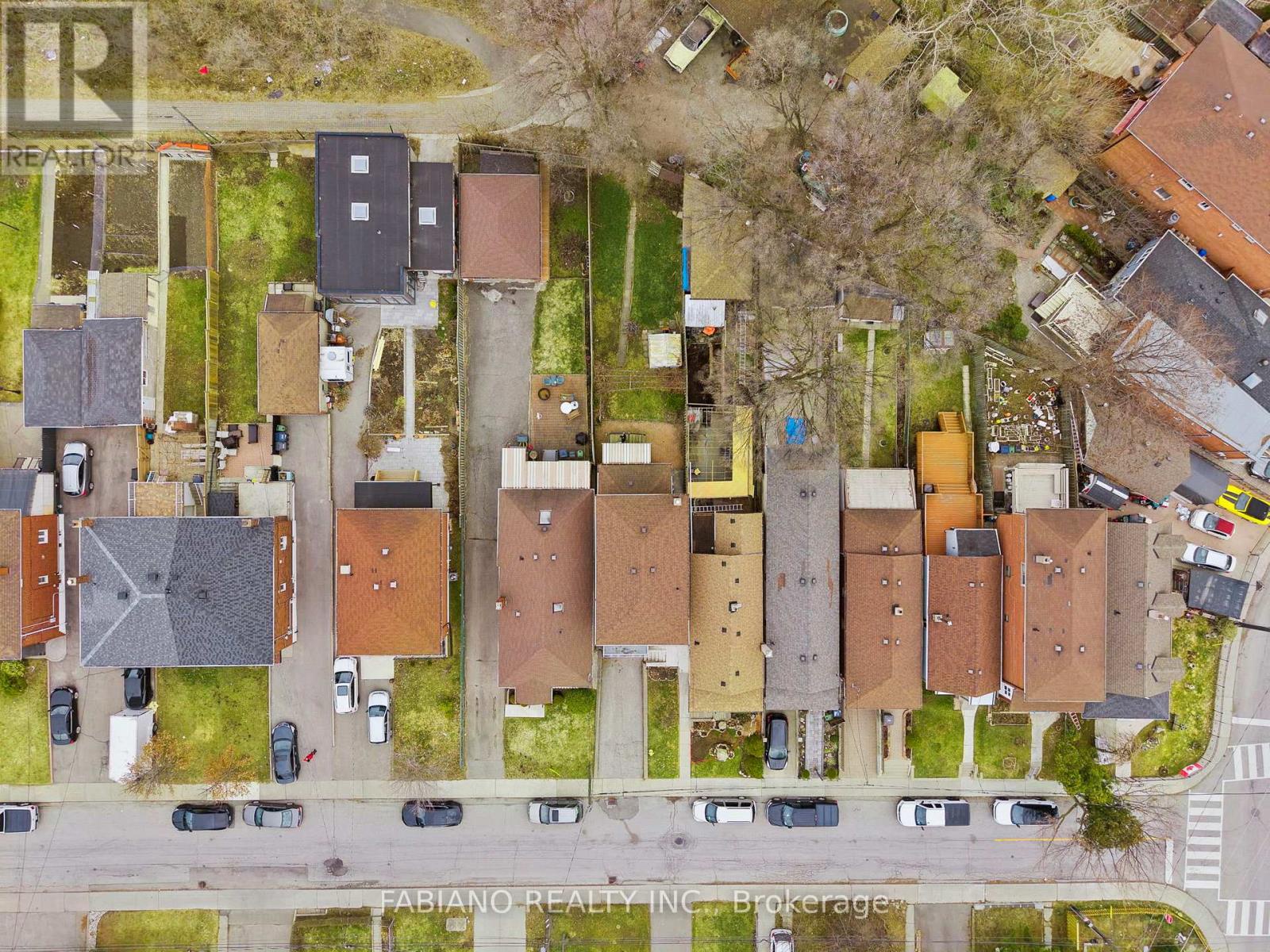 80 Cayuga Avenue, Toronto (rockcliffe-smythe), Ontario