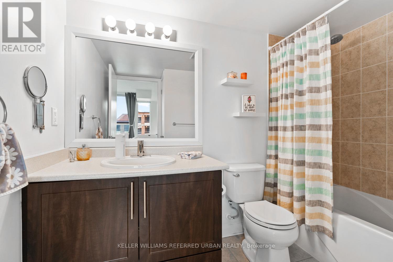 411 - 525 Wilson Avenue, Toronto (clanton Park), Ontario