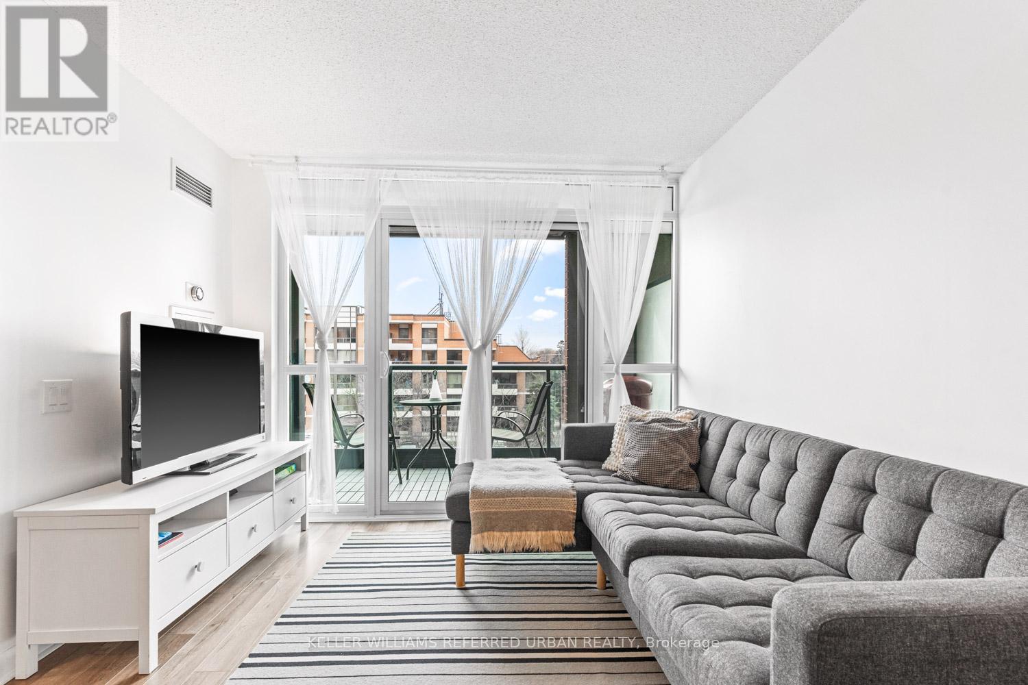 411 - 525 Wilson Avenue, Toronto (clanton Park), Ontario