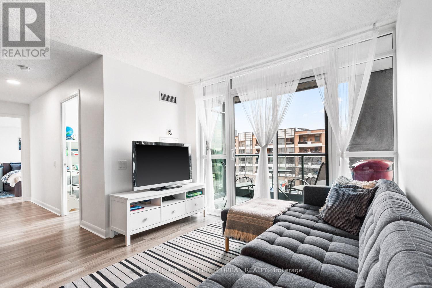 411 - 525 Wilson Avenue, Toronto (clanton Park), Ontario