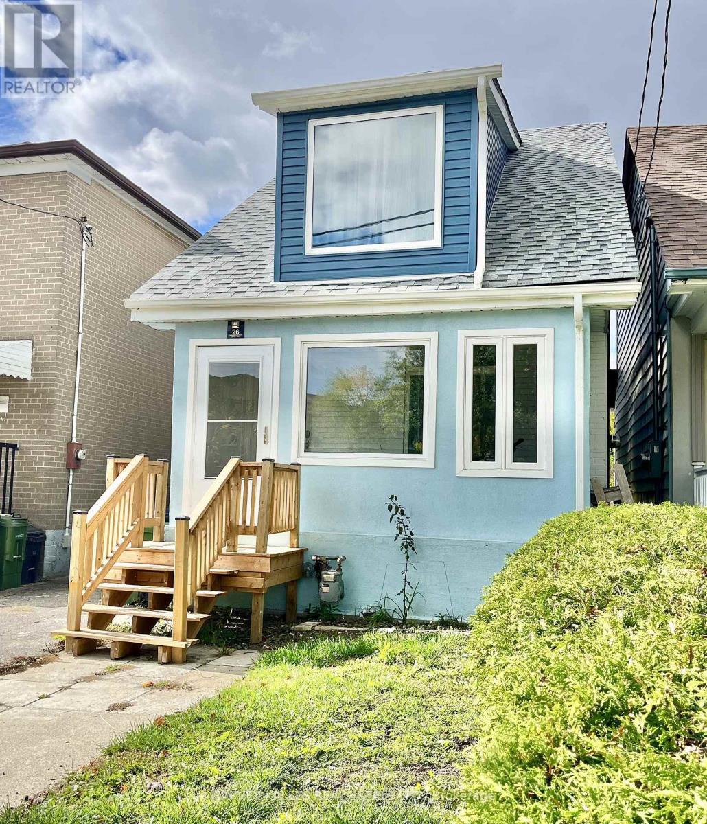 26 Leyton Avenue, Toronto (oakridge), Ontario