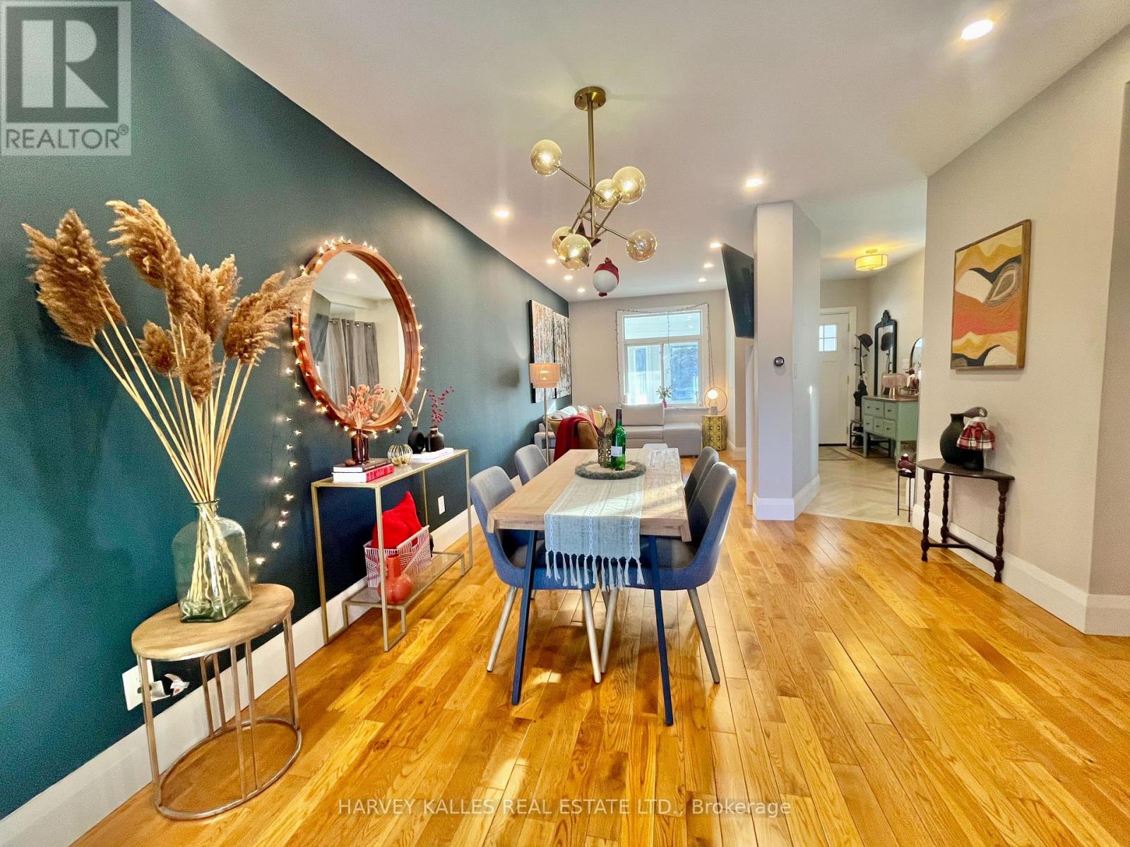 26 Leyton Avenue, Toronto (oakridge), Ontario