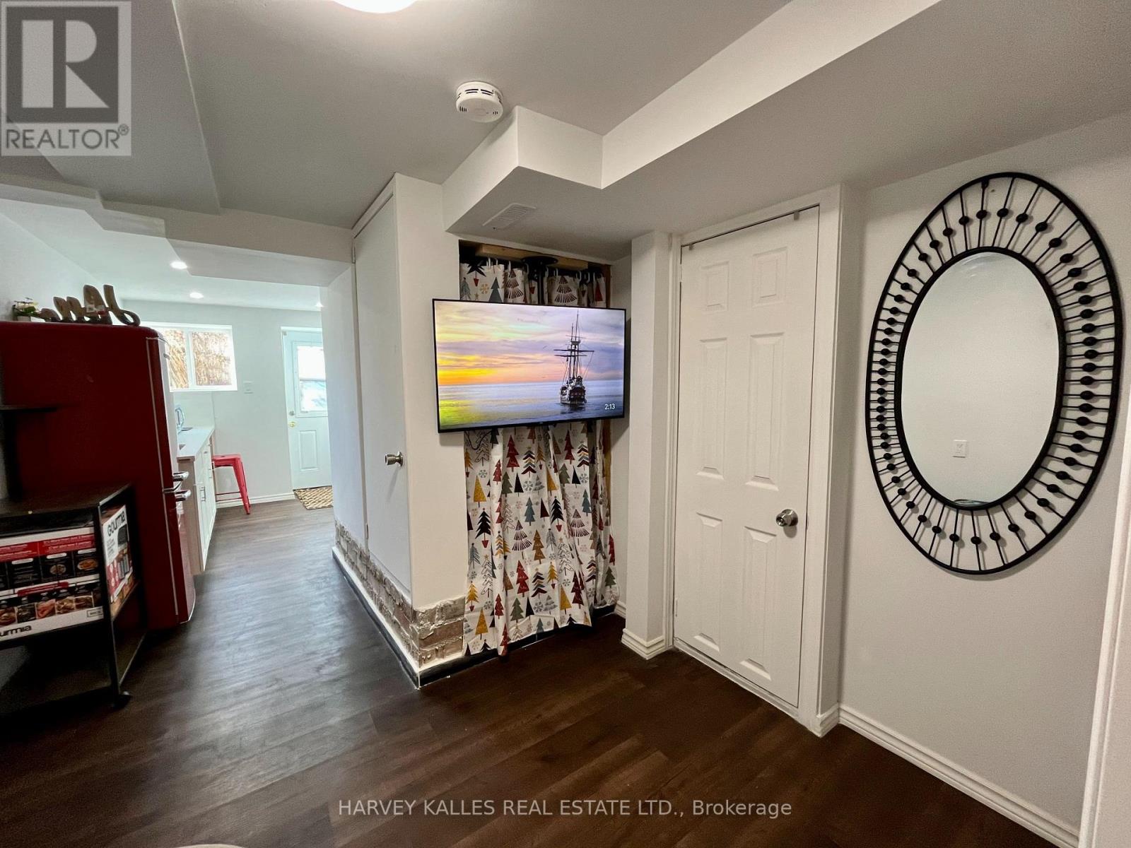 26 Leyton Avenue, Toronto (oakridge), Ontario