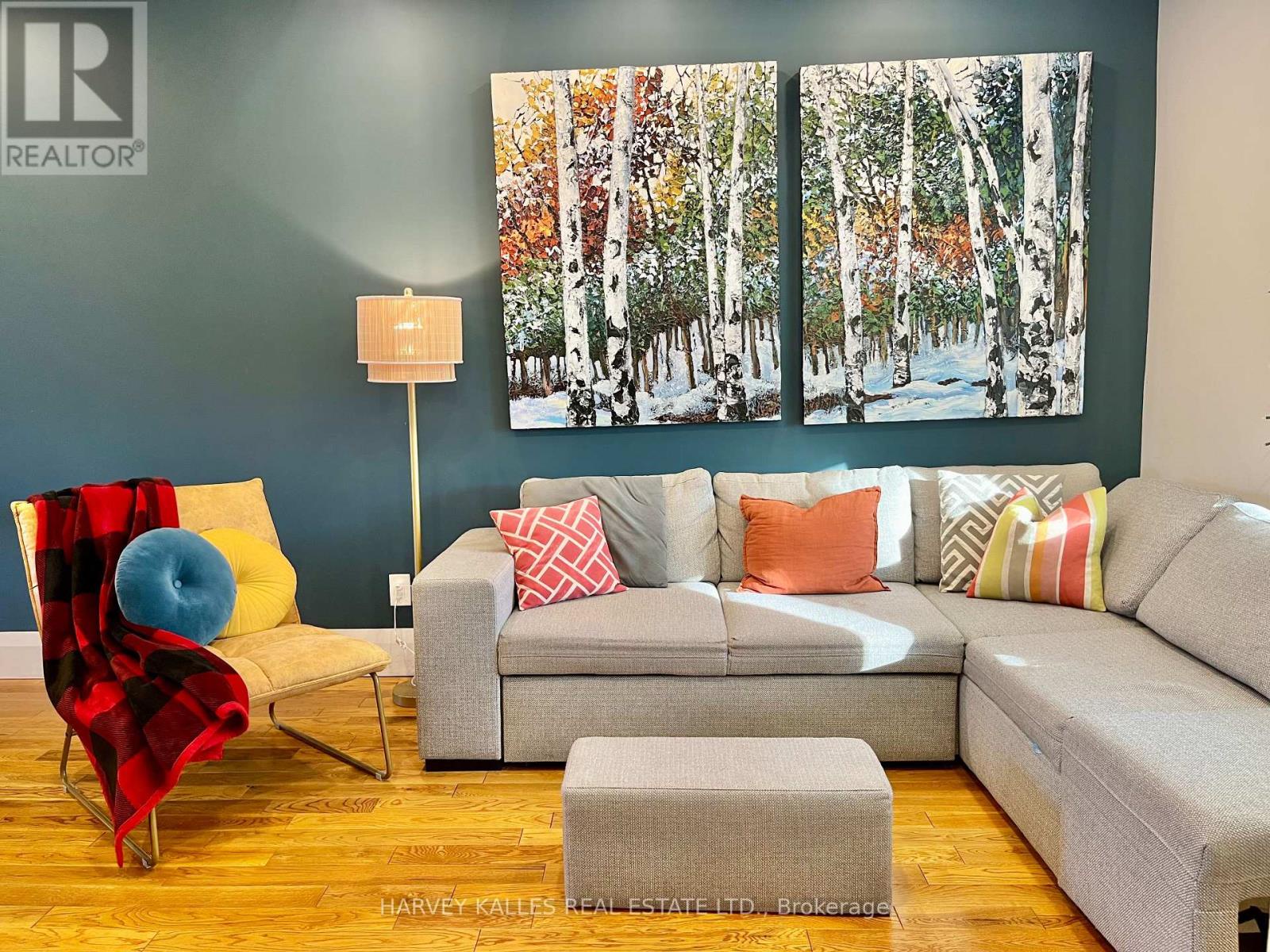 26 Leyton Avenue, Toronto (oakridge), Ontario