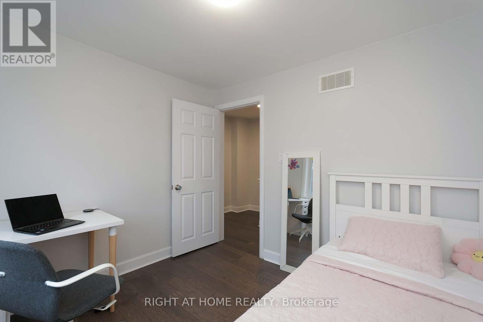 48 Van Stassen Boulevard, Toronto (lambton Baby Point), Ontario