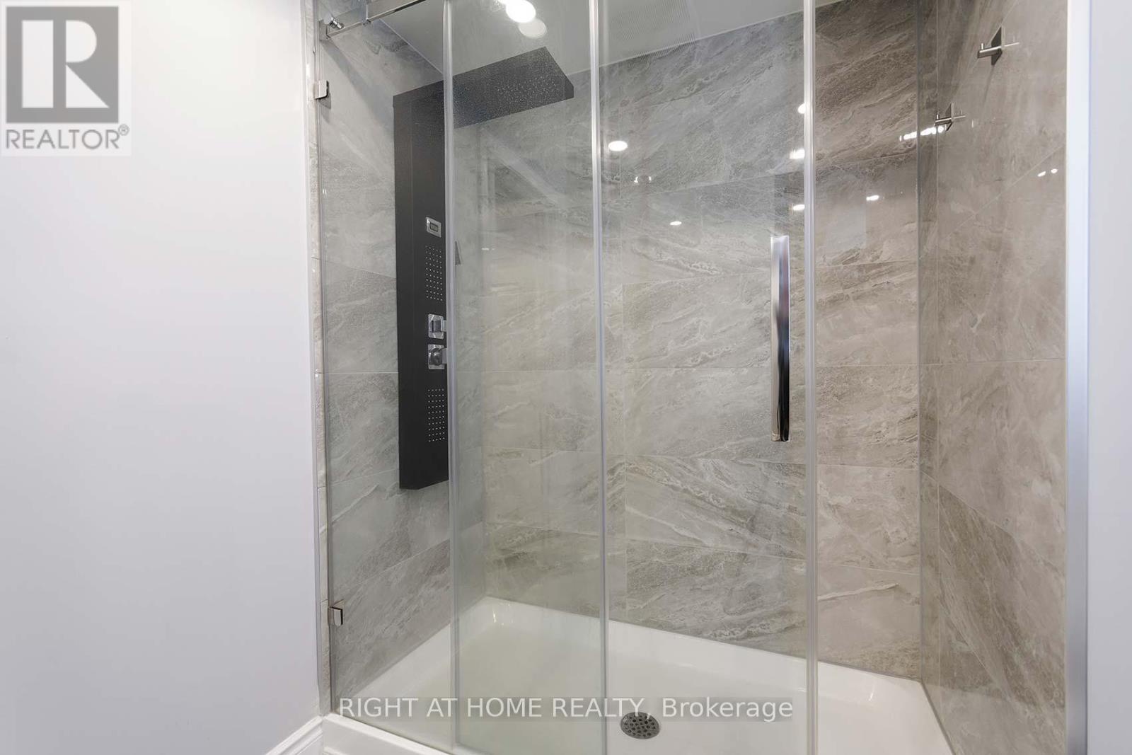 48 Van Stassen Boulevard, Toronto (lambton Baby Point), Ontario