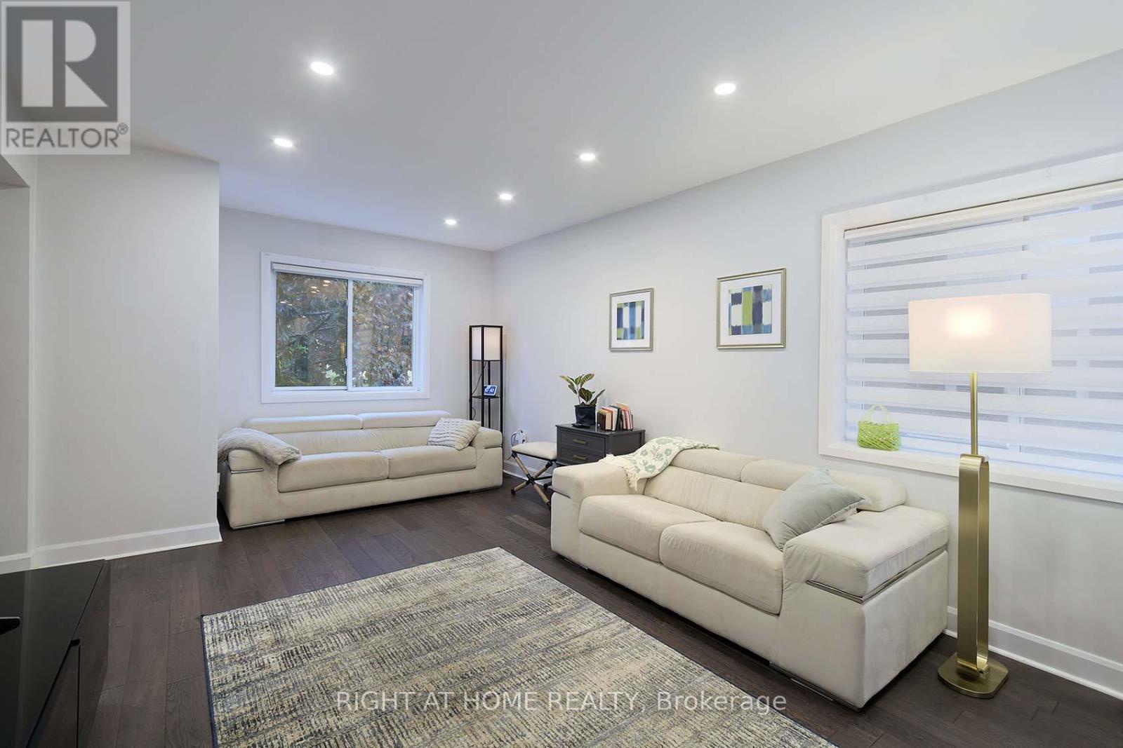 48 Van Stassen Boulevard, Toronto (lambton Baby Point), Ontario