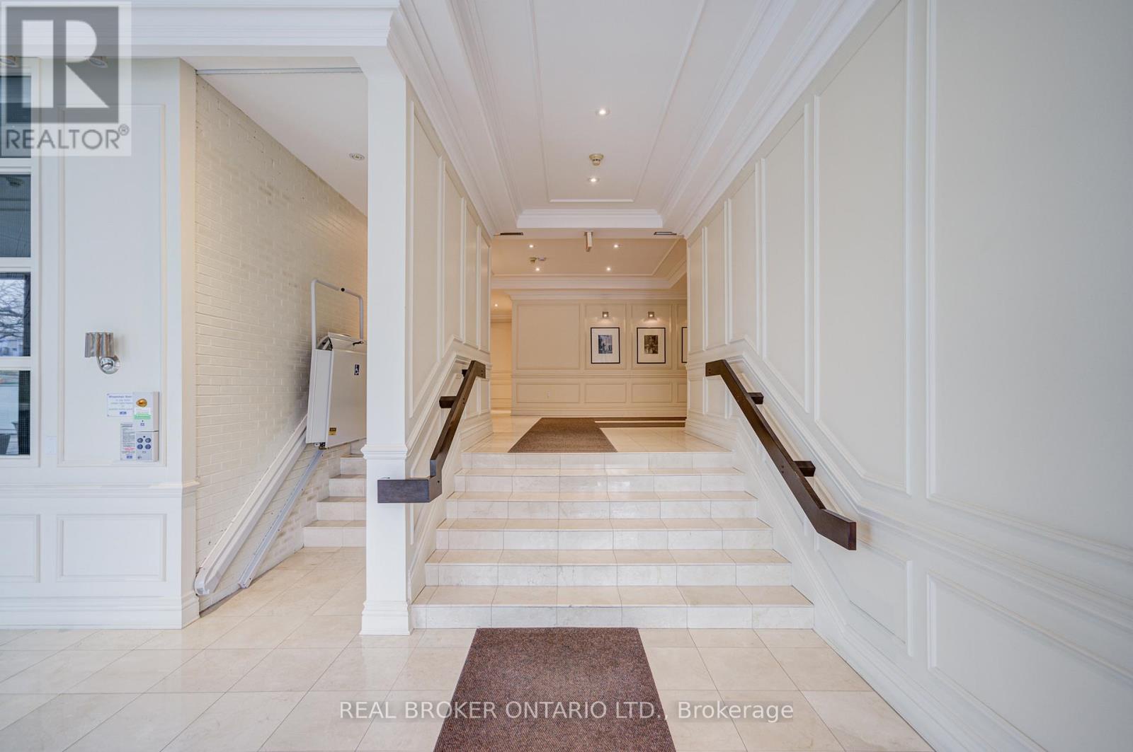 406 - 562 Eglinton Avenue E, Toronto (mount Pleasant East), Ontario