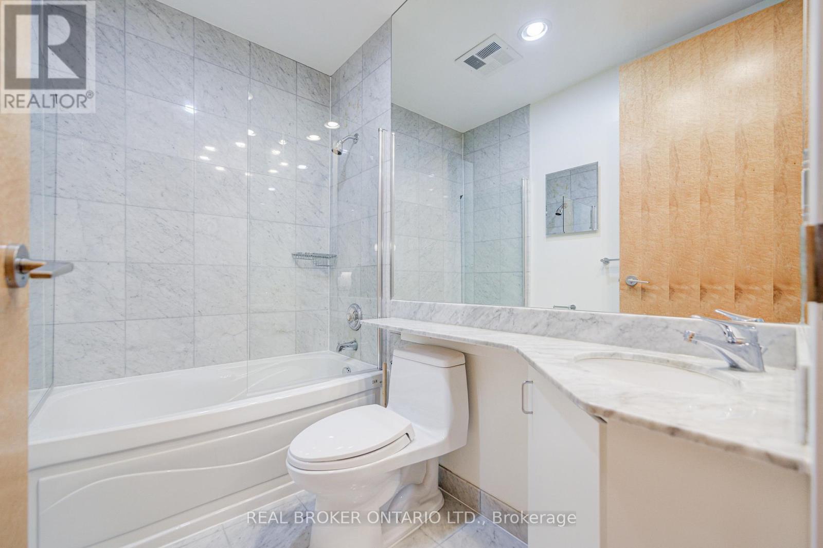 406 - 562 Eglinton Avenue E, Toronto (mount Pleasant East), Ontario