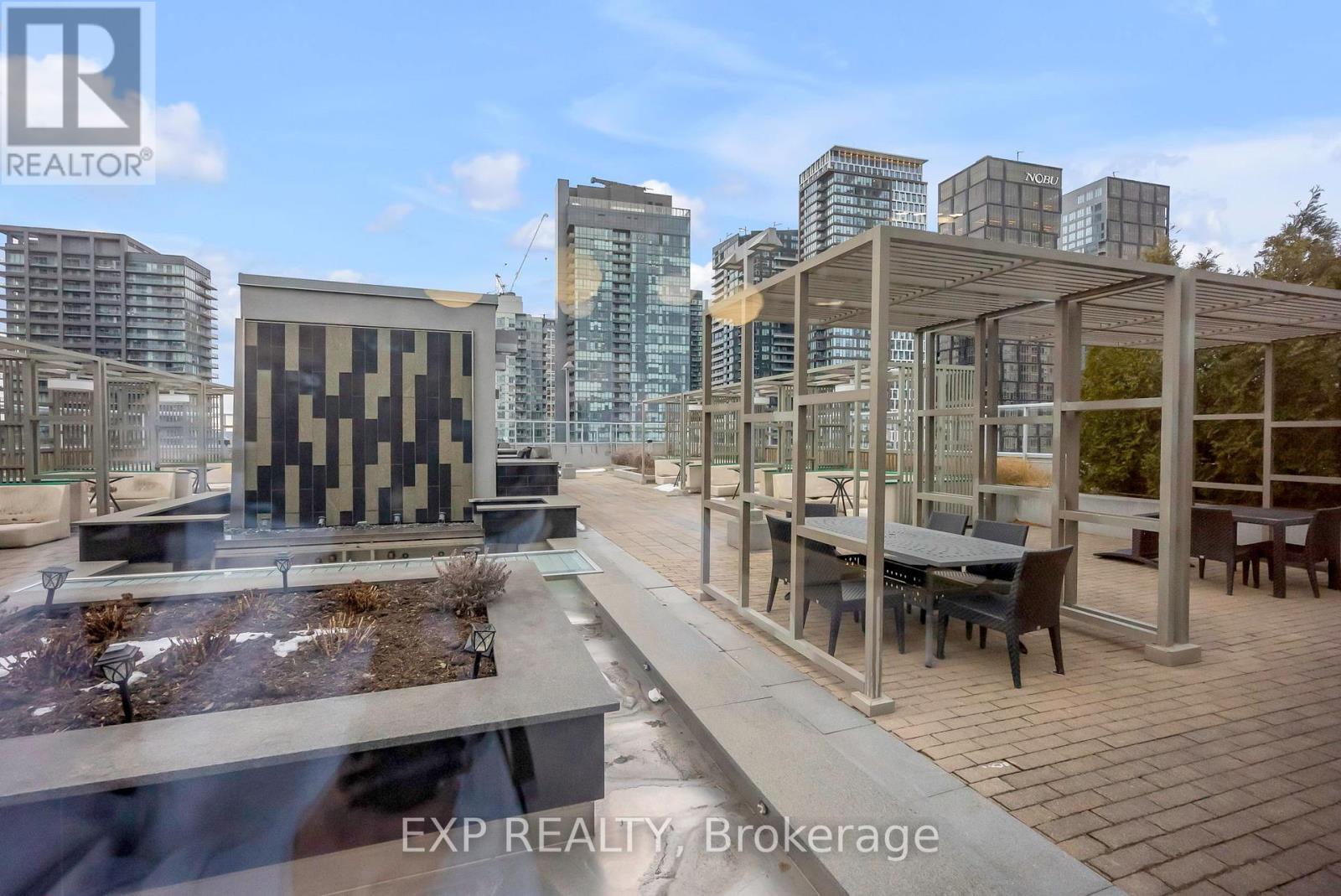 2021 - 352 Front Street W, Toronto (waterfront Communities), Ontario