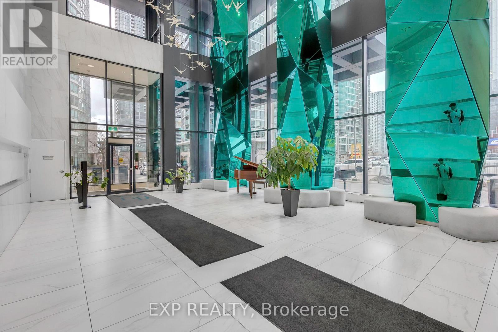 2021 - 352 Front Street W, Toronto (waterfront Communities), Ontario