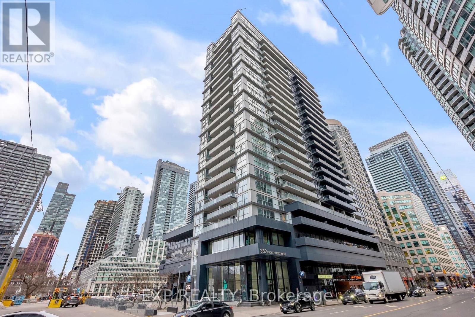 2021 - 352 Front Street W, Toronto (waterfront Communities), Ontario