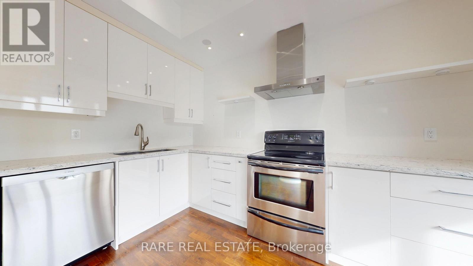 802 - 66 Portland Street, Toronto (waterfront Communities), Ontario