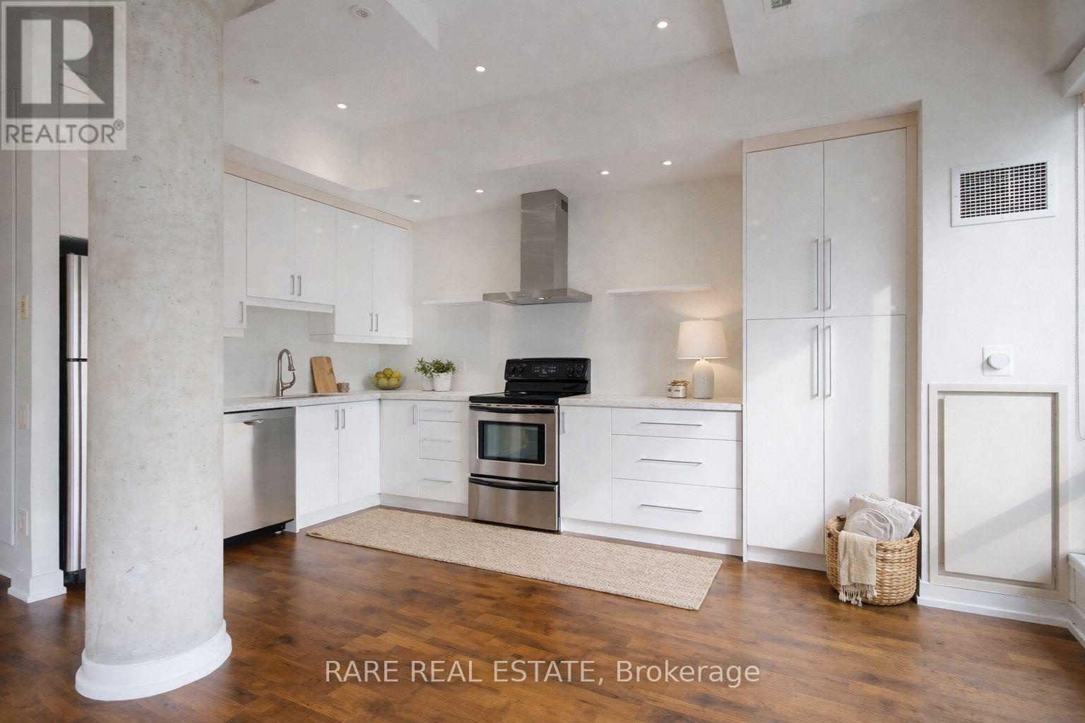 802 - 66 Portland Street, Toronto (waterfront Communities), Ontario