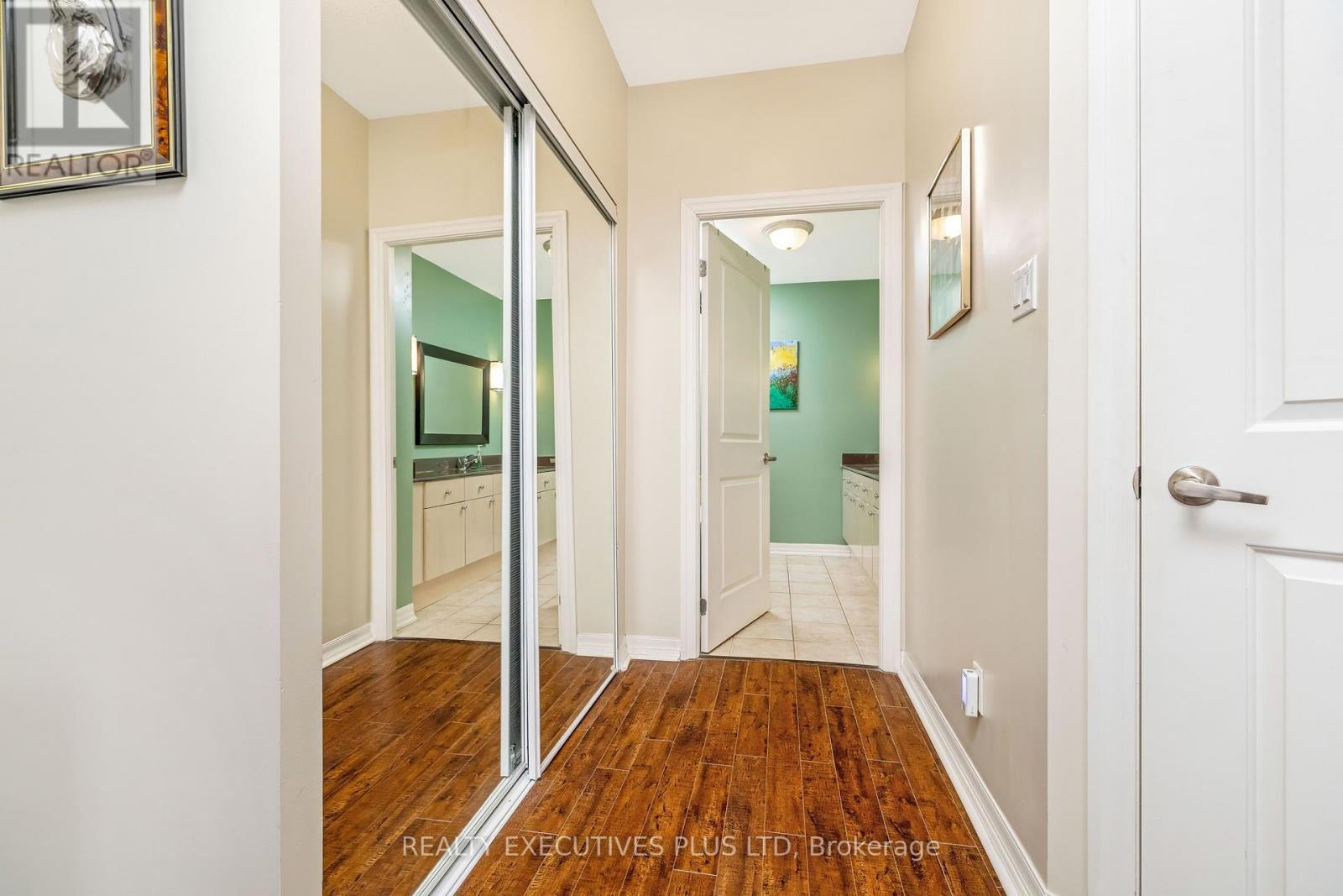 414 - 245 Dalesford Road, Toronto (stonegate-queensway), Ontario