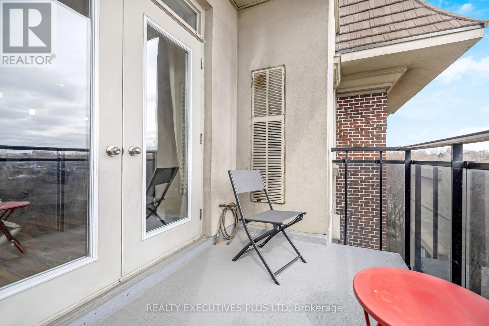 414 - 245 Dalesford Road, Toronto (stonegate-queensway), Ontario