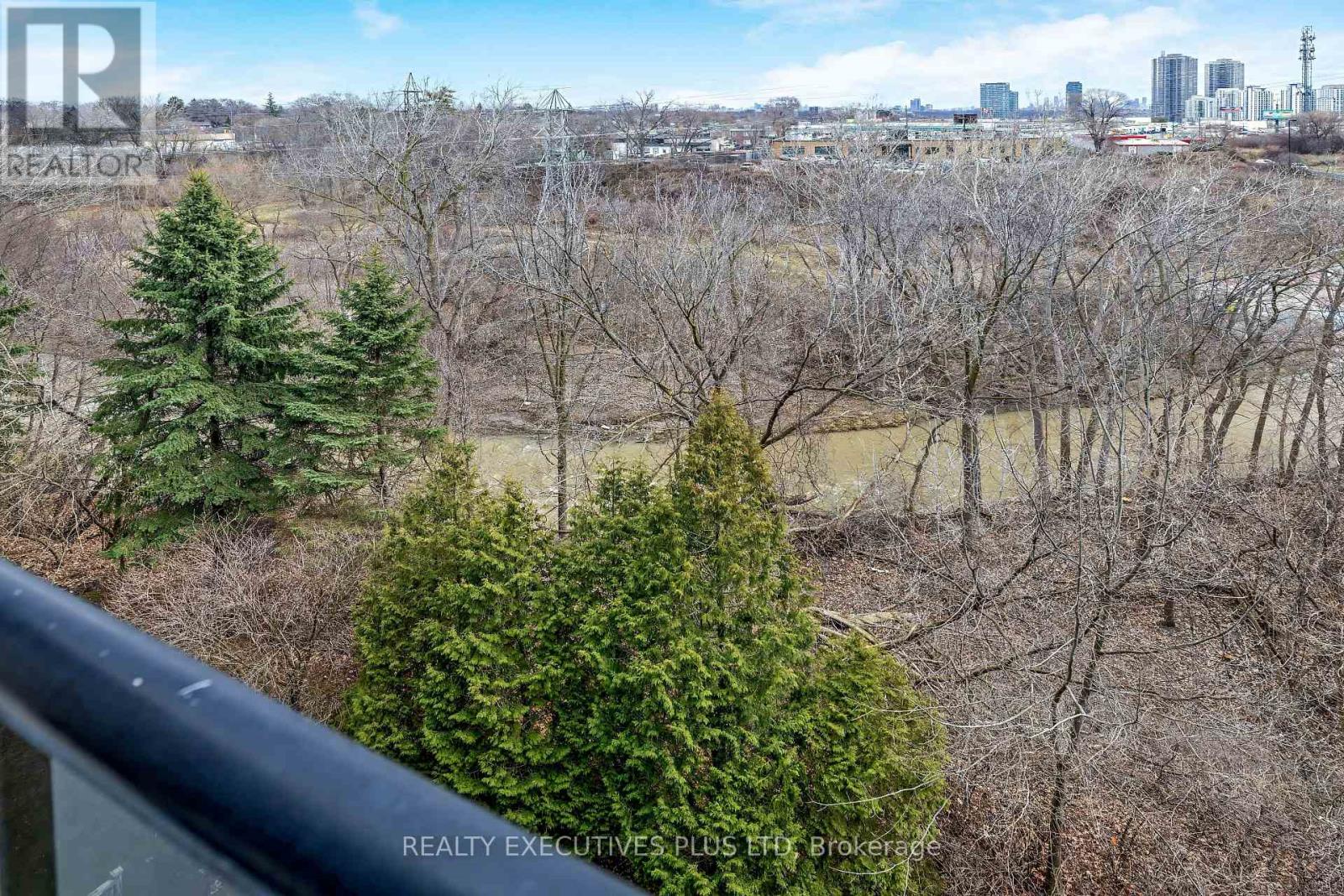 414 - 245 Dalesford Road, Toronto (stonegate-queensway), Ontario