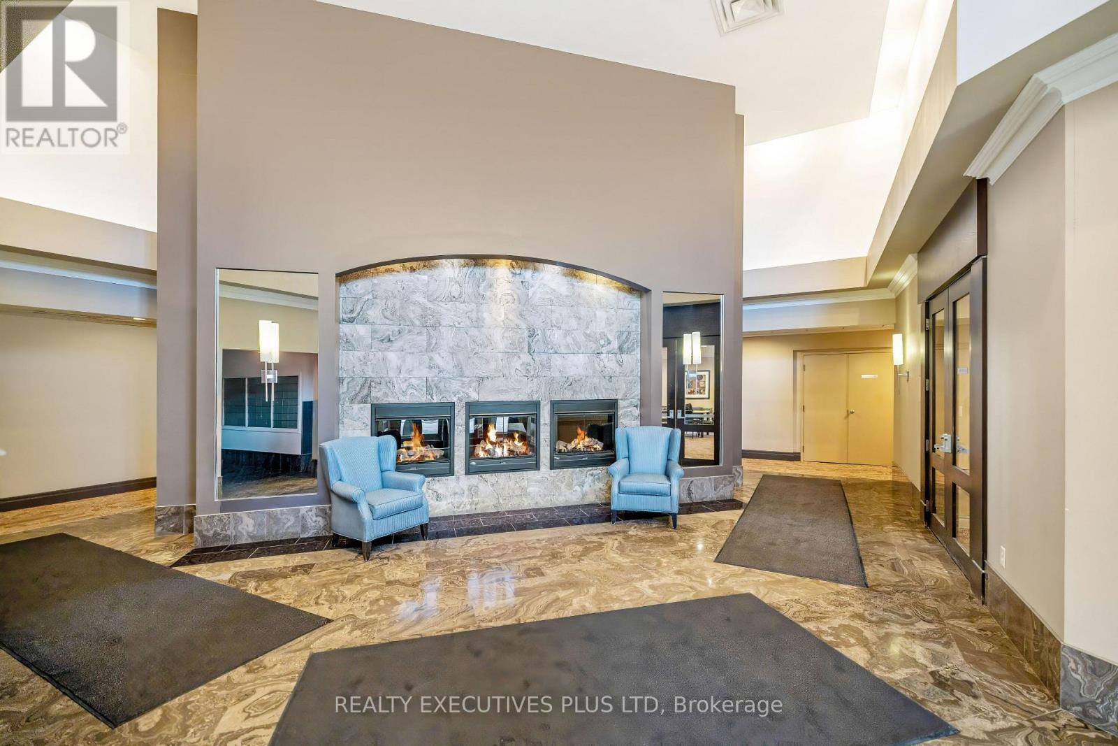 414 - 245 Dalesford Road, Toronto (stonegate-queensway), Ontario