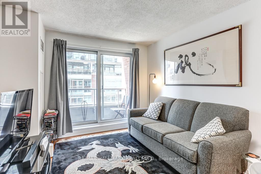 911 - 230 King Street E, Toronto (moss Park), Ontario