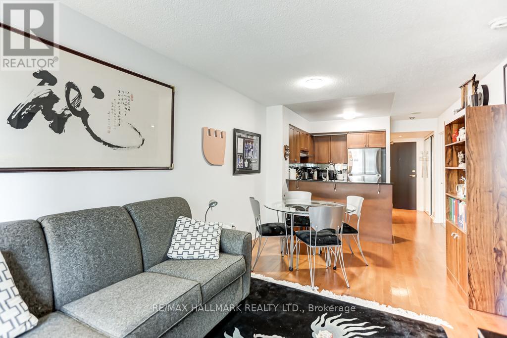 911 - 230 King Street E, Toronto (moss Park), Ontario