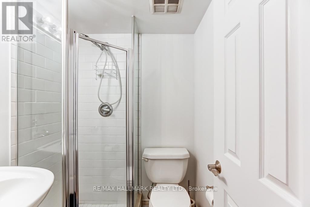 911 - 230 King Street E, Toronto (moss Park), Ontario