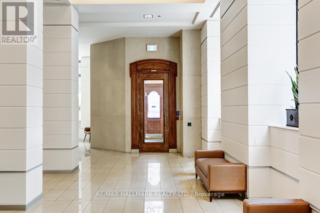 911 - 230 King Street E, Toronto (moss Park), Ontario