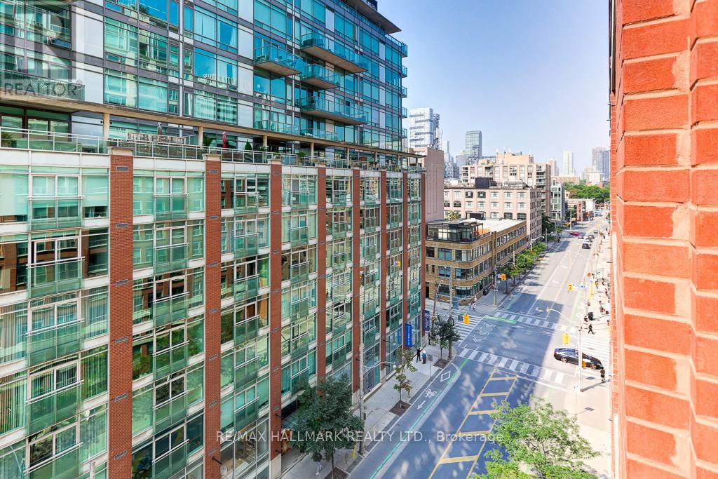 911 - 230 King Street E, Toronto (moss Park), Ontario