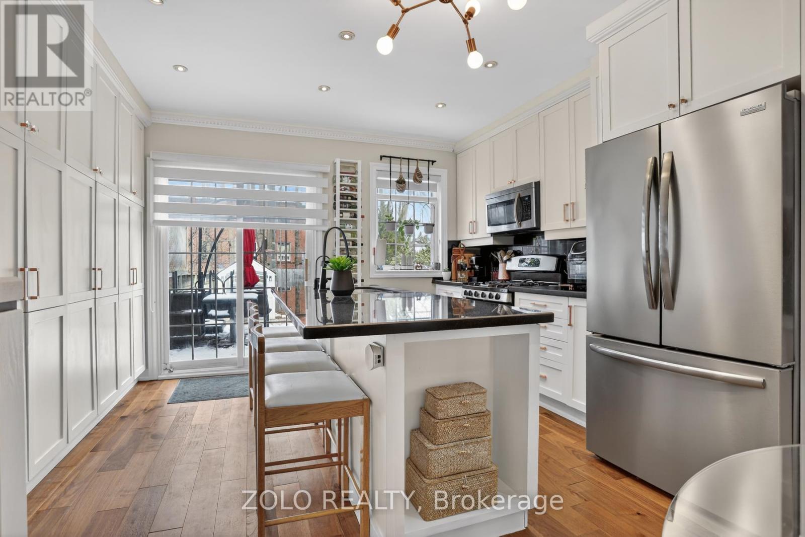 94 Hazelwood Avenue, Toronto (blake-jones), Ontario