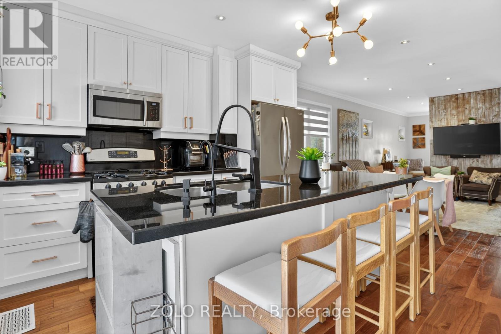 94 Hazelwood Avenue, Toronto (blake-jones), Ontario