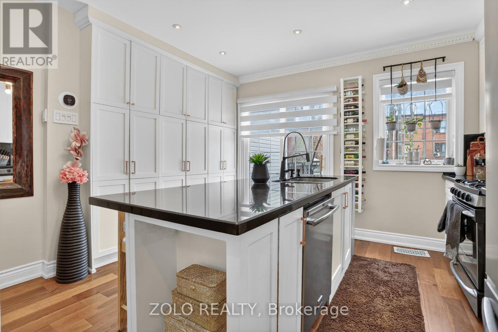 94 Hazelwood Avenue, Toronto (blake-jones), Ontario