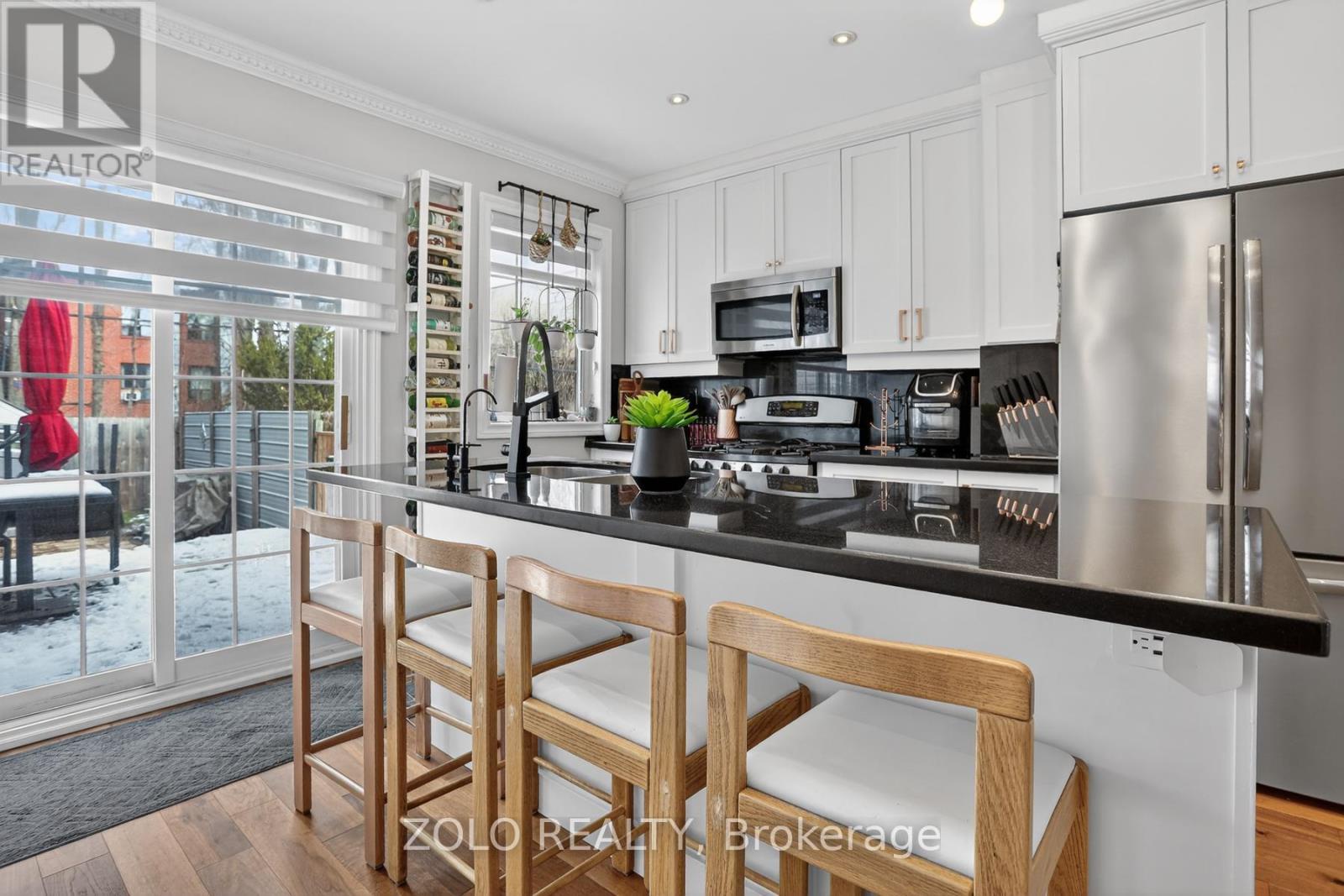 94 Hazelwood Avenue, Toronto (blake-jones), Ontario