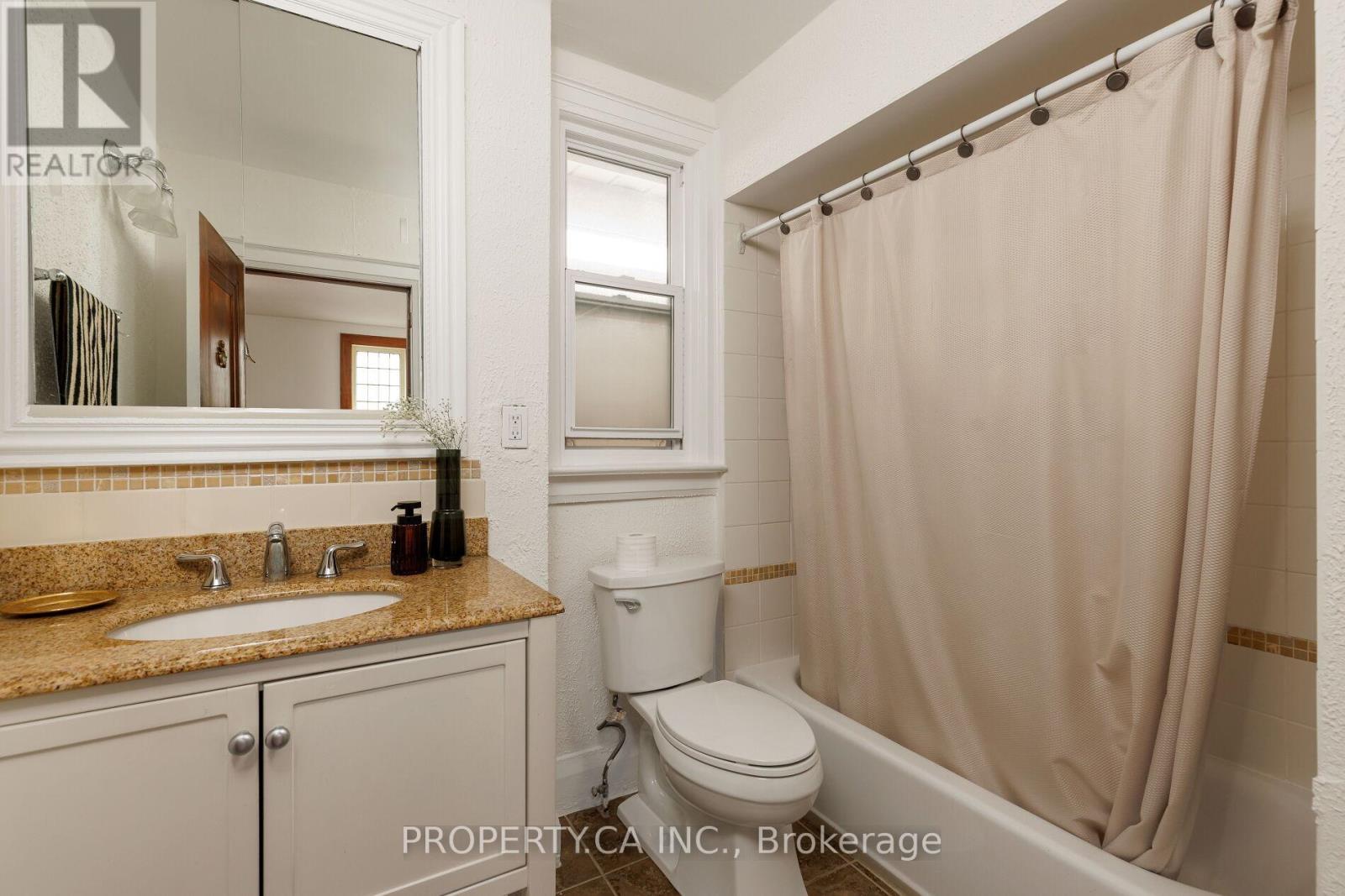 313 Monarch Park Avenue, Toronto (danforth Village-east York), Ontario