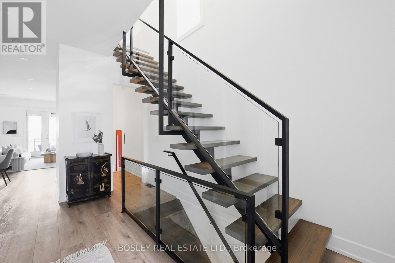 23 White Birch Road, Toronto (birchcliffe-cliffside), Ontario