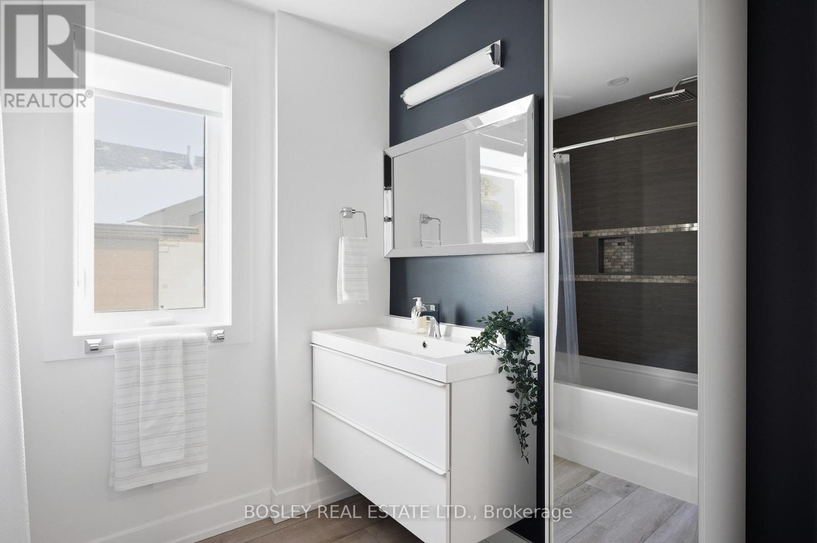 23 White Birch Road, Toronto (birchcliffe-cliffside), Ontario