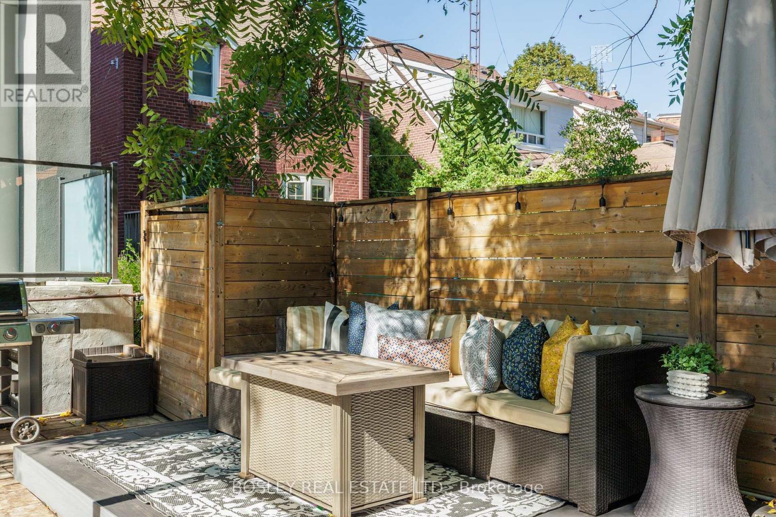 23 White Birch Road, Toronto (birchcliffe-cliffside), Ontario