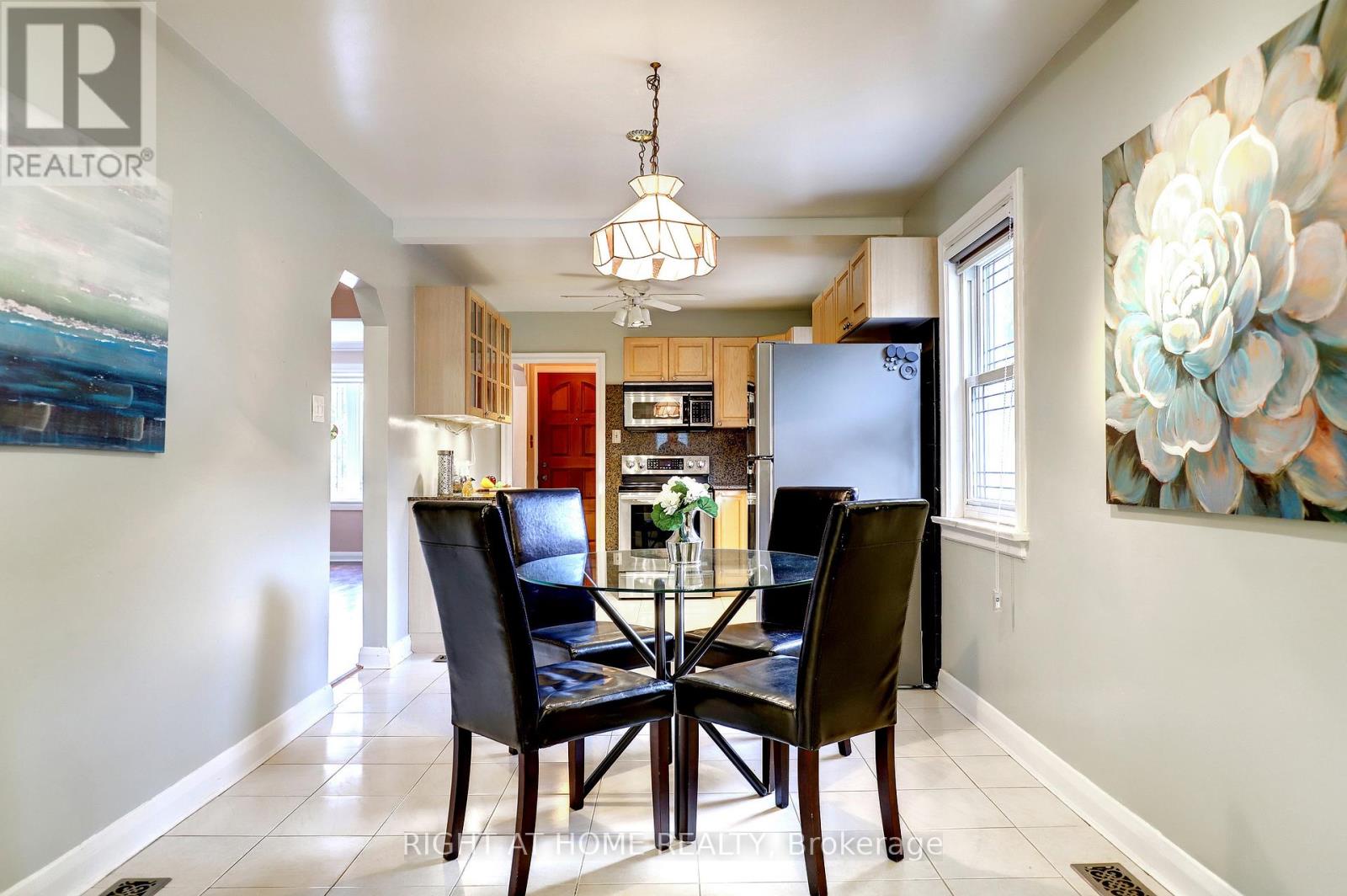 56 Cynthia Road, Toronto (rockcliffe-smythe), Ontario